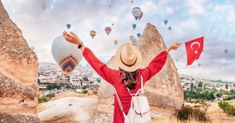Essential Travel Tips for a Seamless Experience